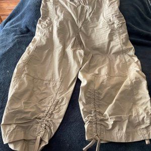 Calvin Klein cropped/capri pants